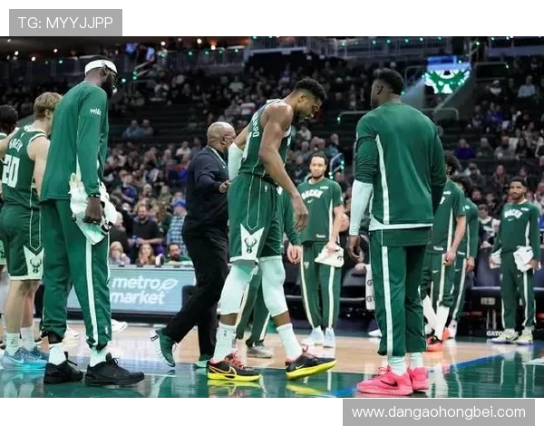 字母哥受伤影响雄鹿战局两队平局后最终惨遭对手逆转落败12分